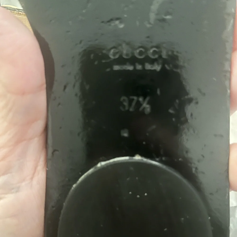 Gucci EUC Sandals Size 37 1/2 black with gold GG - Picture 2 of 4